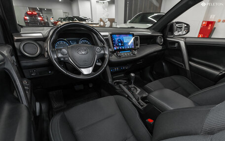 Toyota RAV4, 2019 год, 2 670 000 рублей, 10 фотография