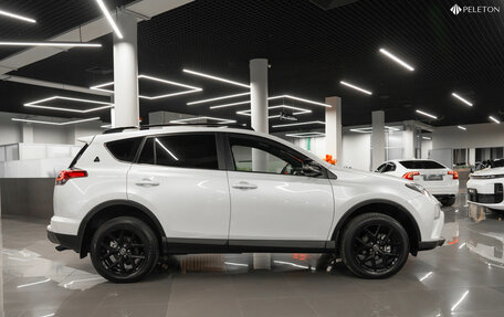 Toyota RAV4, 2019 год, 2 670 000 рублей, 9 фотография