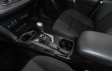 Toyota RAV4, 2019 год, 2 670 000 рублей, 16 фотография
