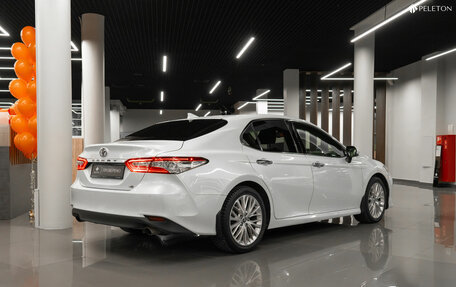 Toyota Camry, 2020 год, 2 990 000 рублей, 5 фотография