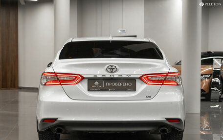 Toyota Camry, 2020 год, 2 990 000 рублей, 6 фотография