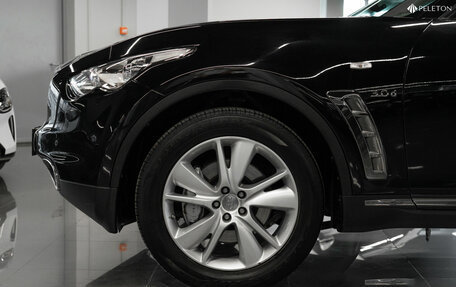 Infiniti QX70, 2016 год, 2 175 000 рублей, 28 фотография