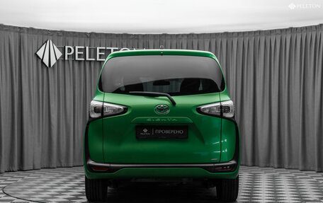 Toyota Sienta II, 2017 год, 1 700 000 рублей, 6 фотография