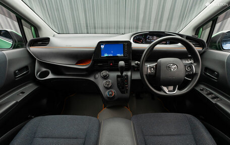 Toyota Sienta II, 2017 год, 1 700 000 рублей, 10 фотография