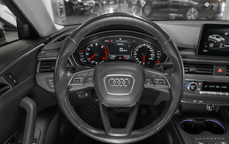 Audi A4, 2018 год, 2 550 000 рублей, 11 фотография