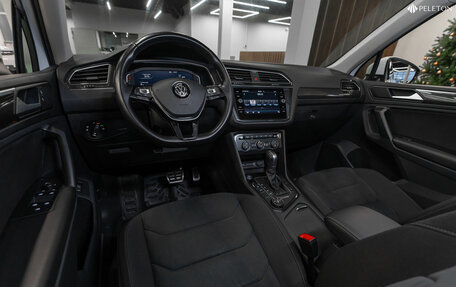 Volkswagen Tiguan II, 2019 год, 2 790 000 рублей, 9 фотография