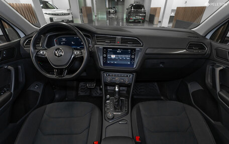 Volkswagen Tiguan II, 2019 год, 2 790 000 рублей, 10 фотография