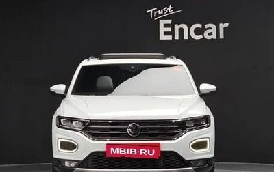 Volkswagen T-Roc I, 2022 год, 1 970 000 рублей, 1 фотография