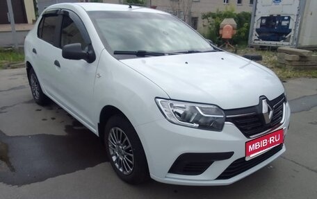Renault Logan II, 2018 год, 950 000 рублей, 3 фотография