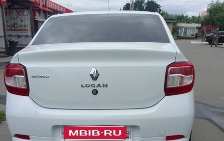 Renault Logan II, 2018 год, 950 000 рублей, 5 фотография