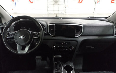 KIA Sportage IV рестайлинг, 2020 год, 2 275 000 рублей, 17 фотография