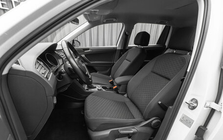 Volkswagen Tiguan II, 2018 год, 2 440 000 рублей, 11 фотография