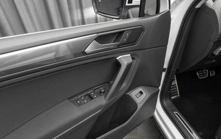 Volkswagen Tiguan II, 2018 год, 2 440 000 рублей, 17 фотография