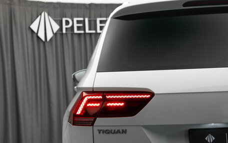 Volkswagen Tiguan II, 2018 год, 2 440 000 рублей, 28 фотография