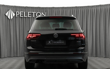 Volkswagen Tiguan II, 2017 год, 2 540 000 рублей, 6 фотография