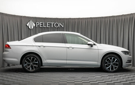 Volkswagen Passat B8 рестайлинг, 2019 год, 2 440 000 рублей, 8 фотография