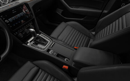 Volkswagen Passat B8 рестайлинг, 2019 год, 2 440 000 рублей, 18 фотография