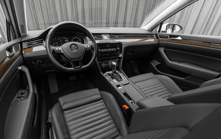 Volkswagen Passat B8 рестайлинг, 2019 год, 2 440 000 рублей, 9 фотография