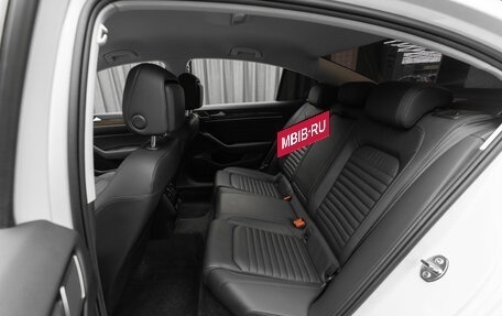 Volkswagen Passat B8 рестайлинг, 2019 год, 2 440 000 рублей, 14 фотография