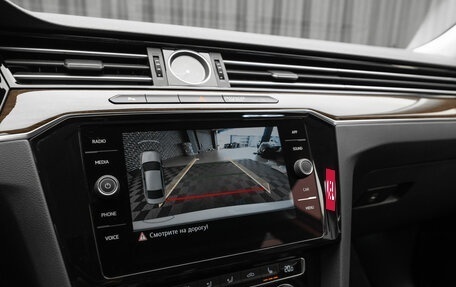 Volkswagen Passat B8 рестайлинг, 2019 год, 2 440 000 рублей, 21 фотография