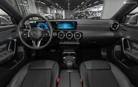 Mercedes-Benz A-Класс, 2019 год, 2 520 000 рублей, 8 фотография