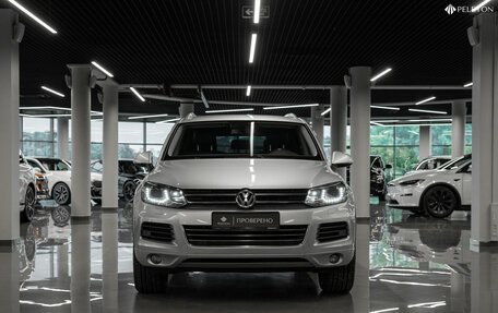 Volkswagen Touareg III, 2013 год, 2 660 000 рублей, 3 фотография