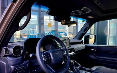 Toyota Land Cruiser Prado, 2024 год, 14 100 000 рублей, 29 фотография