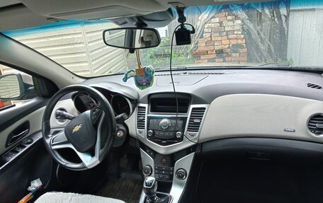 Chevrolet Cruze II, 2011 год, 870 000 рублей, 6 фотография