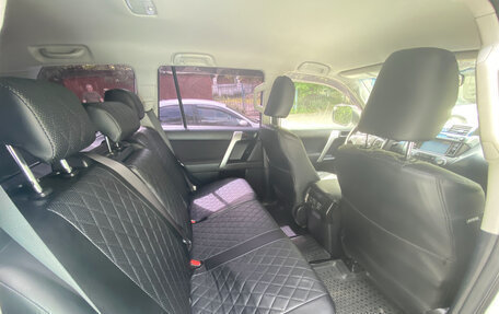 Toyota Land Cruiser Prado 150 рестайлинг 2, 2015 год, 3 230 000 рублей, 6 фотография
