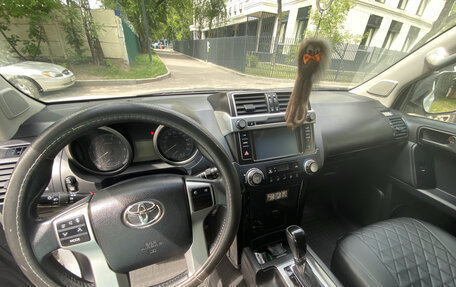Toyota Land Cruiser Prado 150 рестайлинг 2, 2015 год, 3 230 000 рублей, 9 фотография