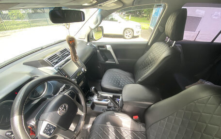 Toyota Land Cruiser Prado 150 рестайлинг 2, 2015 год, 3 230 000 рублей, 8 фотография