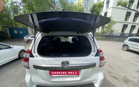 Toyota Land Cruiser Prado 150 рестайлинг 2, 2015 год, 3 230 000 рублей, 11 фотография