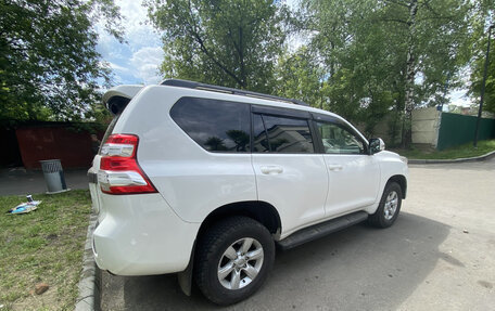 Toyota Land Cruiser Prado 150 рестайлинг 2, 2015 год, 3 230 000 рублей, 16 фотография