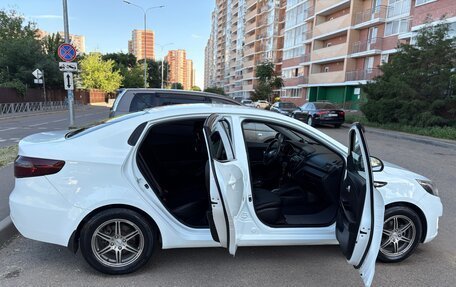 KIA Rio III рестайлинг, 2011 год, 990 000 рублей, 37 фотография
