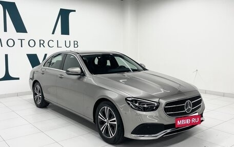 Mercedes-Benz E-Класс, 2023 год, 5 300 000 рублей, 3 фотография