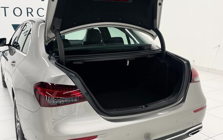 Mercedes-Benz E-Класс, 2023 год, 5 300 000 рублей, 13 фотография