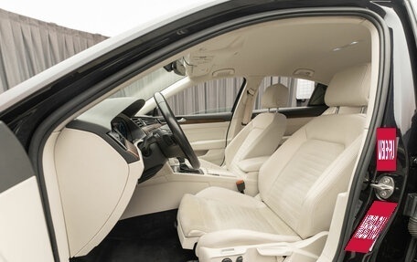 Volkswagen Passat B8 рестайлинг, 2015 год, 1 790 000 рублей, 11 фотография