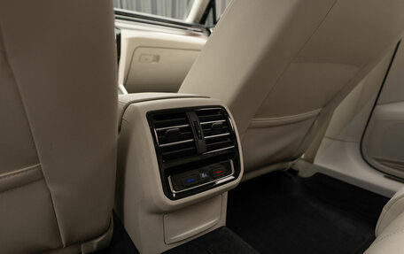 Volkswagen Passat B8 рестайлинг, 2015 год, 1 790 000 рублей, 15 фотография