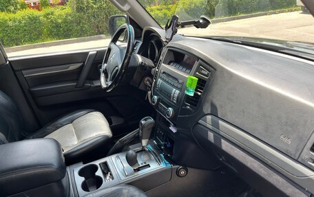 Mitsubishi Pajero IV, 2011 год, 1 990 000 рублей, 6 фотография