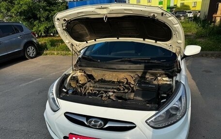 Hyundai Solaris II рестайлинг, 2014 год, 950 000 рублей, 6 фотография