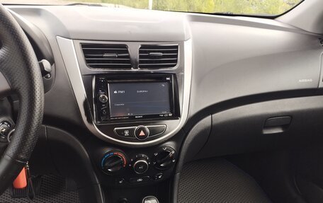 Hyundai Solaris II рестайлинг, 2014 год, 850 000 рублей, 6 фотография