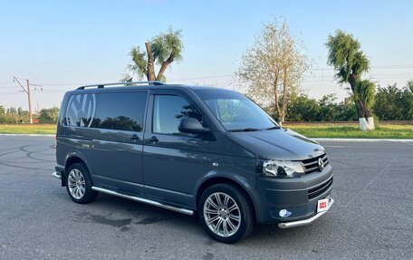 Volkswagen Transporter T5 рестайлинг, 2010 год, 1 750 000 рублей, 4 фотография