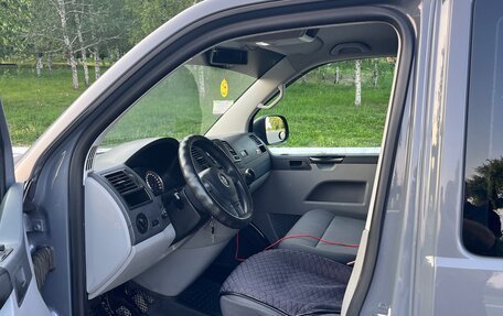 Volkswagen Transporter T5 рестайлинг, 2010 год, 1 750 000 рублей, 10 фотография