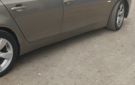 BMW 5 серия, 2005 год, 600 000 рублей, 8 фотография