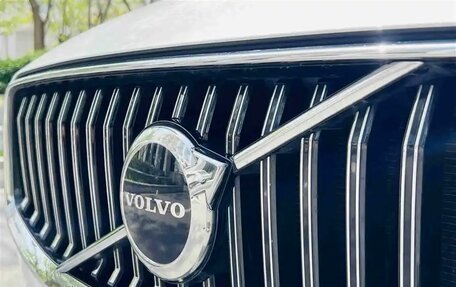 Volvo XC60 II, 2022 год, 3 330 000 рублей, 13 фотография