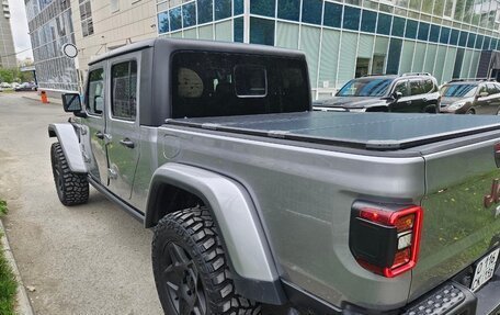 Jeep Gladiator, 2019 год, 6 300 000 рублей, 3 фотография