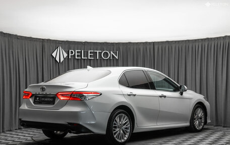 Toyota Camry, 2018 год, 2 140 000 рублей, 3 фотография