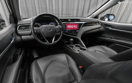 Toyota Camry, 2018 год, 2 140 000 рублей, 8 фотография