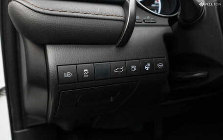 Toyota Camry, 2018 год, 2 140 000 рублей, 23 фотография
