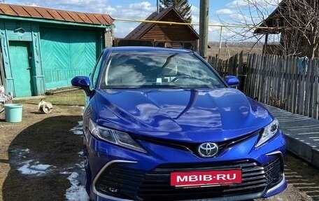 Toyota Camry, 2021 год, 3 150 000 рублей, 5 фотография